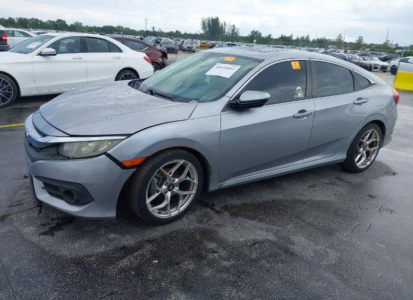 Photo 2 of 2016 Honda Civic EX-T (VIN 19XFC1F32GE014654)