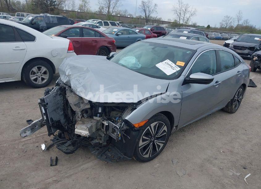 Photo 2 of 2016 Honda Civic EX-T (VIN 19XFC1F32GE018963)