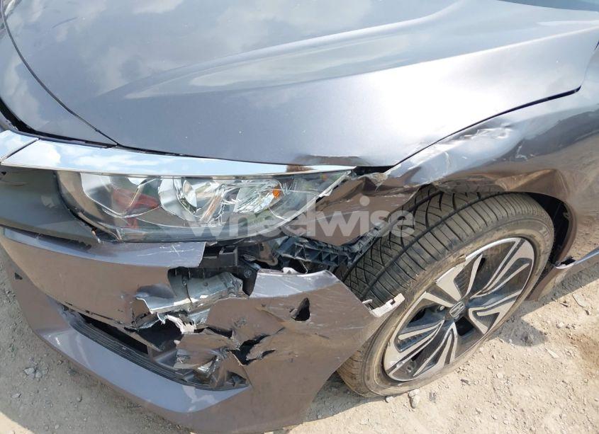 Photo 6 of 2016 Honda Civic EX-T (VIN 19XFC1F32GE208844)