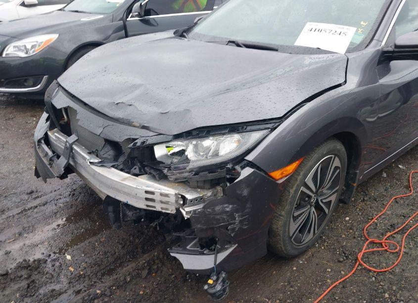Photo 6 of 2017 Honda Civic EX-T (VIN 19XFC1F32HE024652)