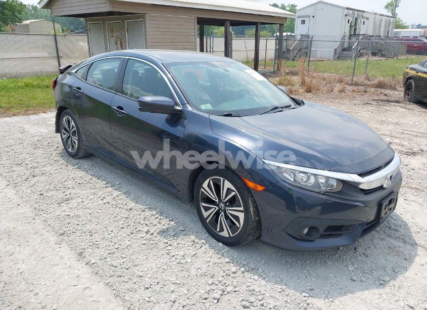 2017 Honda Civic EX-T (VIN 19XFC1F32HE208943) main photo