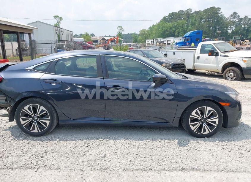 Photo 14 of 2017 Honda Civic EX-T (VIN 19XFC1F32HE208943)