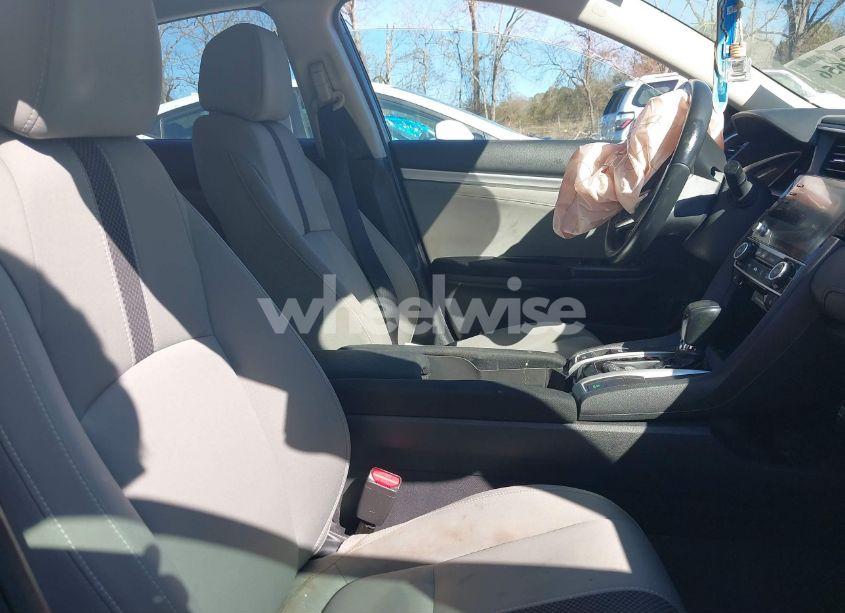 Photo 5 of 2019 Honda Civic EX (VIN 19XFC1F32KE003341)