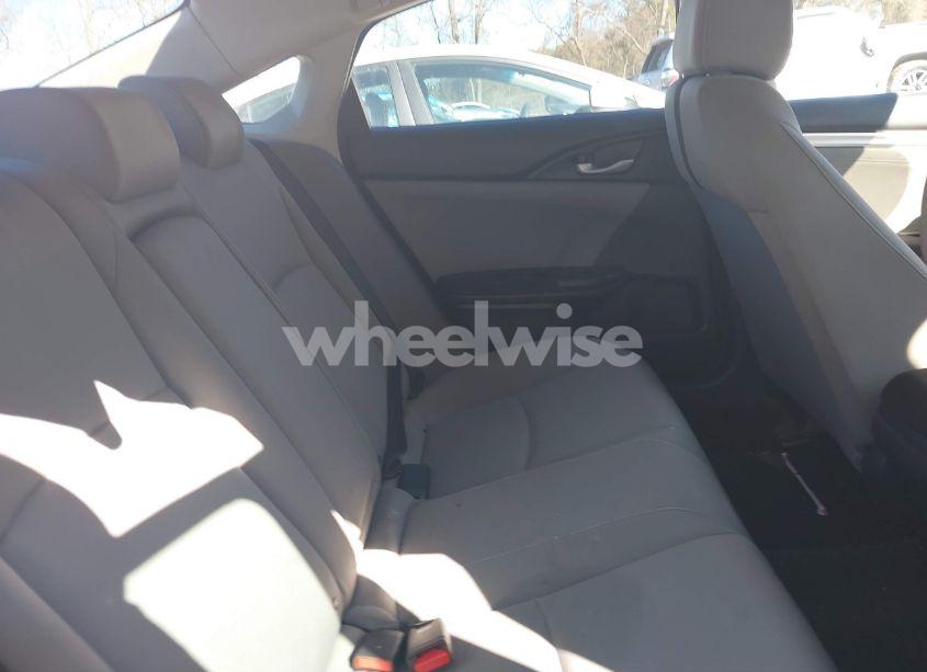 Photo 8 of 2019 Honda Civic EX (VIN 19XFC1F32KE003341)