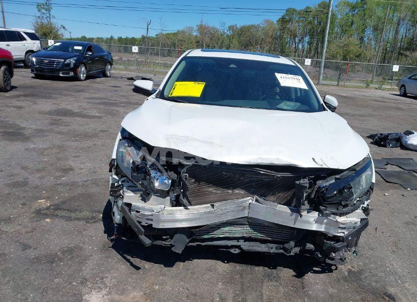 Photo 13 of 2019 Honda Civic EX (VIN 19XFC1F32KE005154)