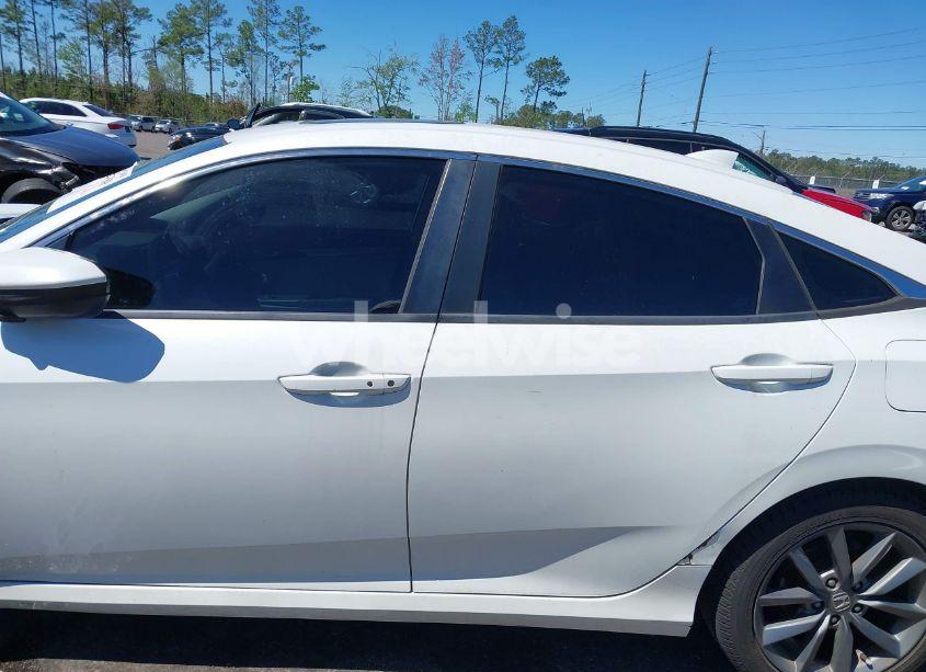 Photo 15 of 2019 Honda Civic EX (VIN 19XFC1F32KE005154)