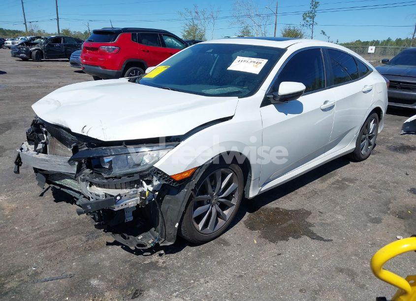 Photo 2 of 2019 Honda Civic EX (VIN 19XFC1F32KE005154)
