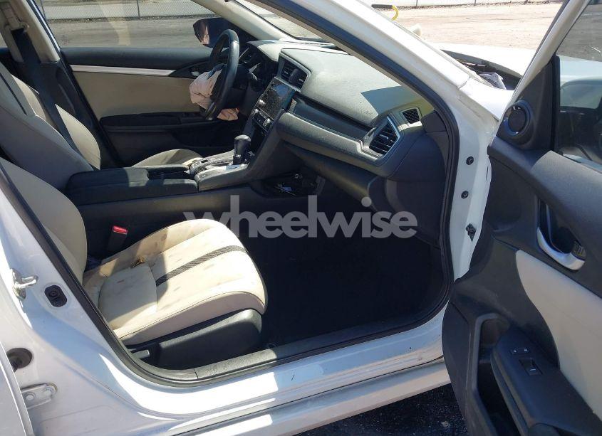 Photo 5 of 2019 Honda Civic EX (VIN 19XFC1F32KE005154)