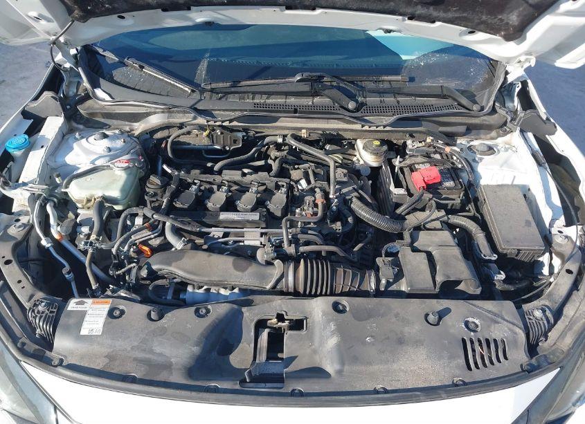 Photo 10 of 2019 Honda Civic EX (VIN 19XFC1F32KE015070)