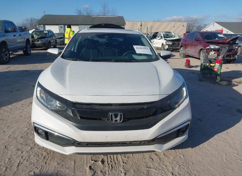 Photo 12 of 2019 Honda Civic EX (VIN 19XFC1F32KE015070)