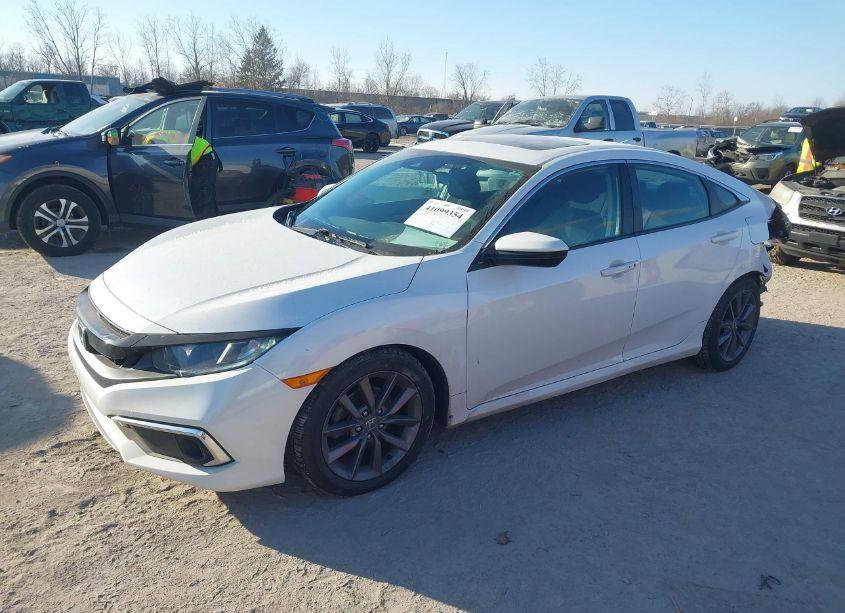 Photo 2 of 2019 Honda Civic EX (VIN 19XFC1F32KE015070)