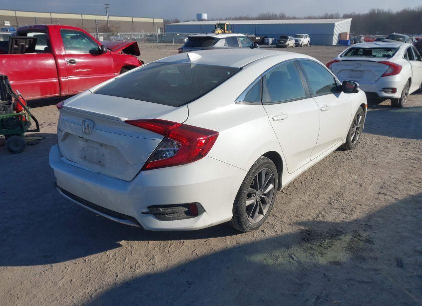 Photo 4 of 2019 Honda Civic EX (VIN 19XFC1F32KE015070)