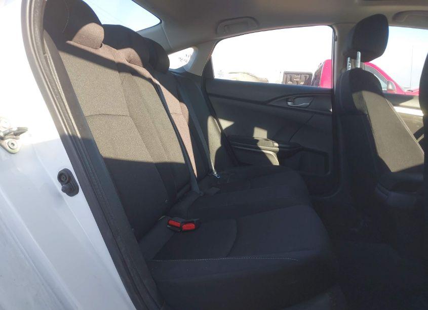 Photo 8 of 2019 Honda Civic EX (VIN 19XFC1F32KE015070)