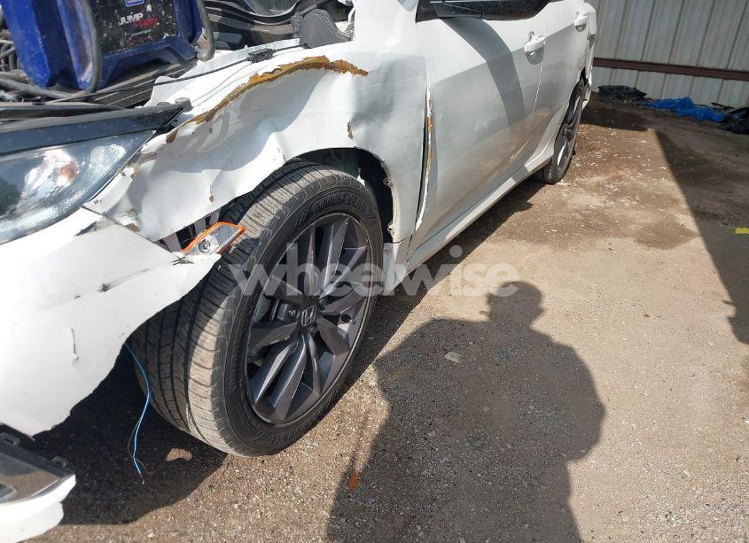 Photo 6 of 2019 Honda Civic EX (VIN 19XFC1F32KE015439)