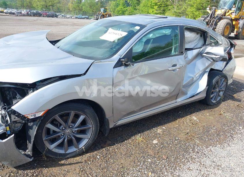 Photo 18 of 2019 Honda Civic EX (VIN 19XFC1F32KE018924)