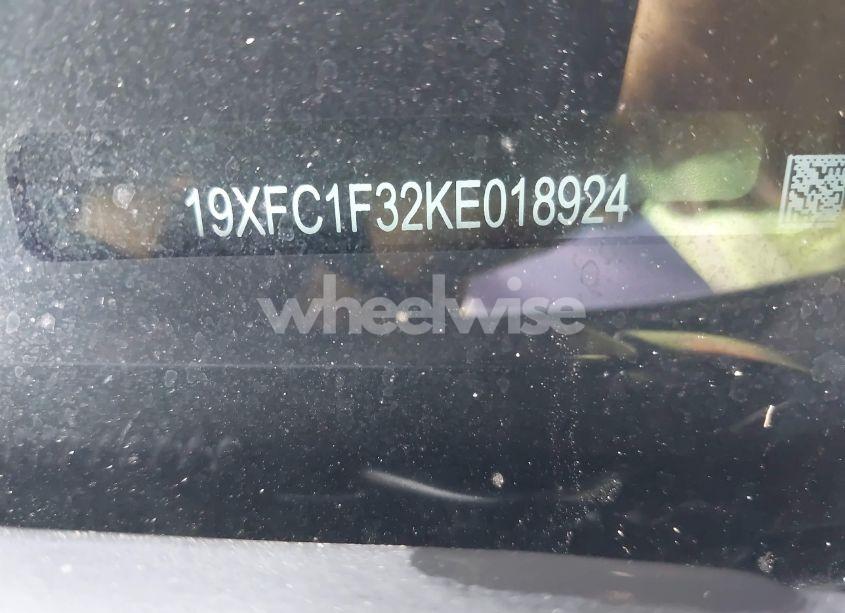 Photo 9 of 2019 Honda Civic EX (VIN 19XFC1F32KE018924)