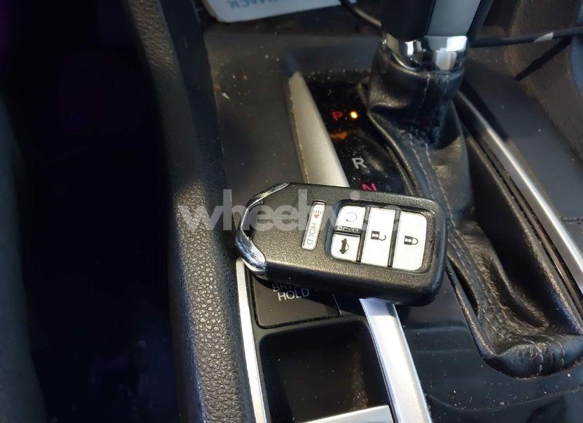 Photo 11 of 2019 Honda Civic EX (VIN 19XFC1F32KE204902)