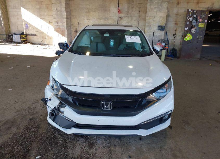 Photo 12 of 2019 Honda Civic EX (VIN 19XFC1F32KE204902)