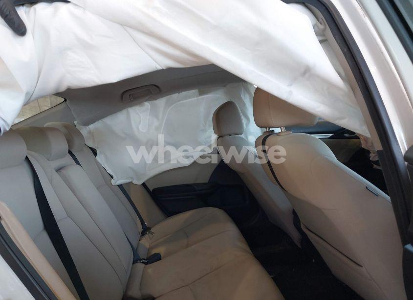 Photo 8 of 2019 Honda Civic EX (VIN 19XFC1F32KE204902)