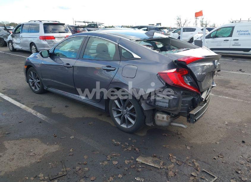 Photo 3 of 2019 Honda Civic EX (VIN 19XFC1F32KE210442)