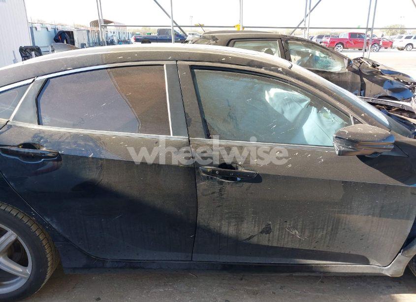 Photo 13 of 2016 Honda Civic EX-T (VIN 19XFC1F33GE023864)