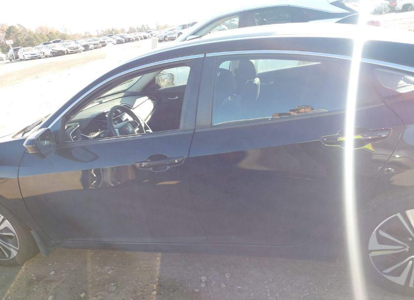 Photo 14 of 2017 Honda Civic EX-T (VIN 19XFC1F33HE012011)
