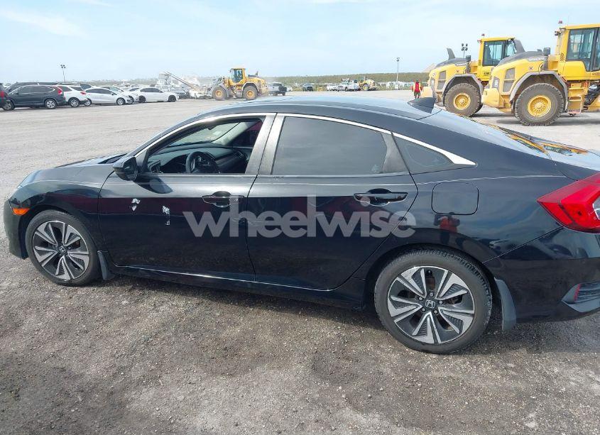 Photo 14 of 2017 Honda Civic EX-T (VIN 19XFC1F33HE016074)
