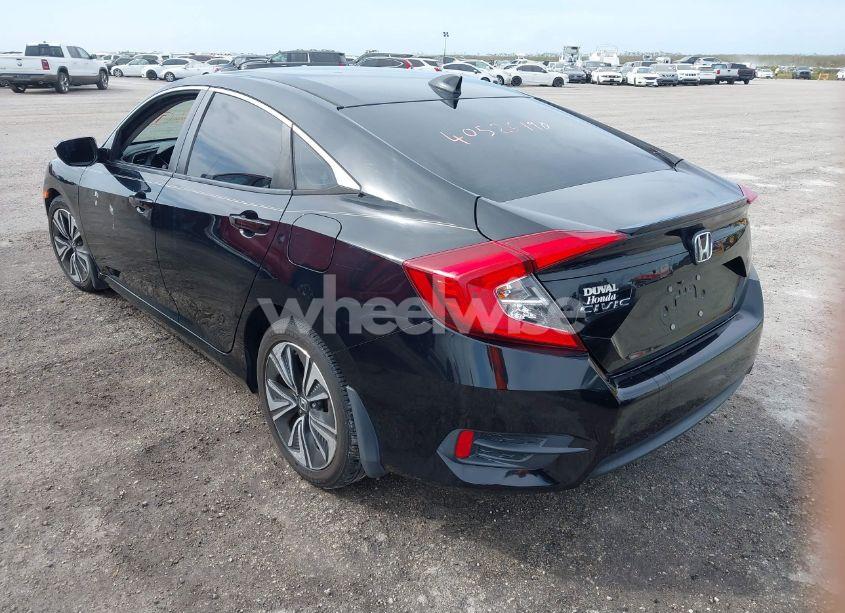 Photo 3 of 2017 Honda Civic EX-T (VIN 19XFC1F33HE016074)