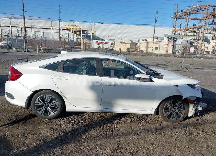 Photo 13 of 2017 Honda Civic EX-T (VIN 19XFC1F33HE203671)