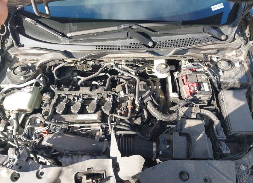 Photo 10 of 2019 Honda Civic EX (VIN 19XFC1F33KE005499)