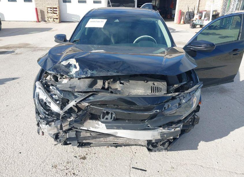 Photo 13 of 2019 Honda Civic EX (VIN 19XFC1F33KE005499)