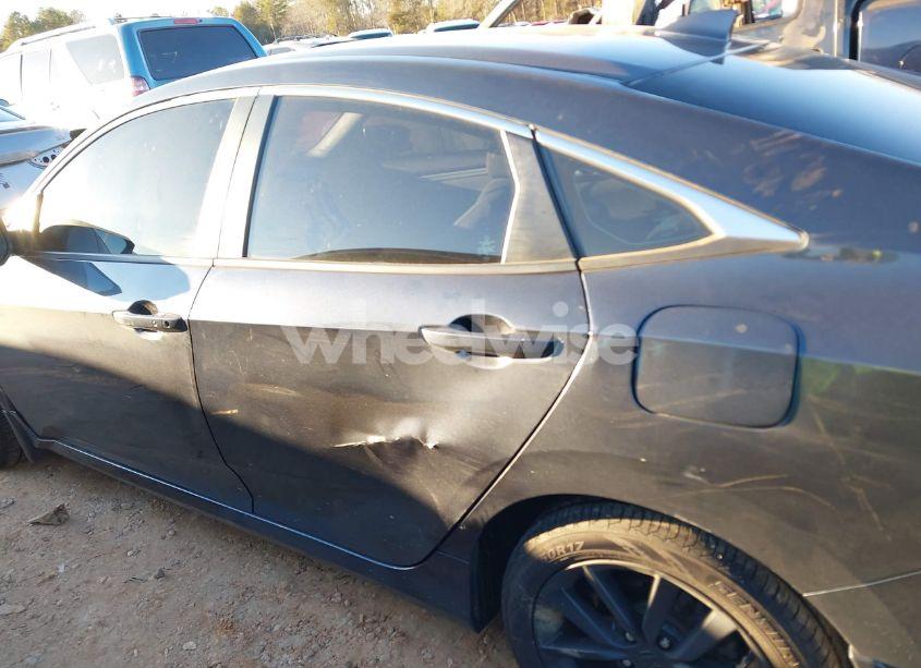 Photo 14 of 2019 Honda Civic EX (VIN 19XFC1F33KE005793)