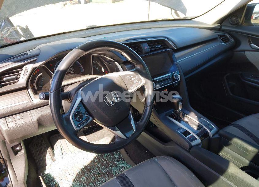 Photo 18 of 2019 Honda Civic EX (VIN 19XFC1F33KE008791)