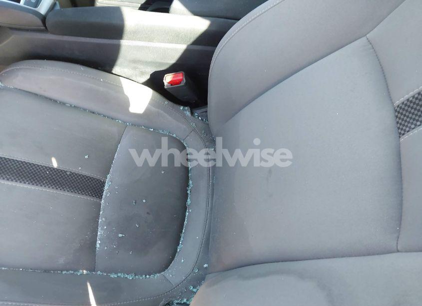 Photo 20 of 2019 Honda Civic EX (VIN 19XFC1F33KE008791)