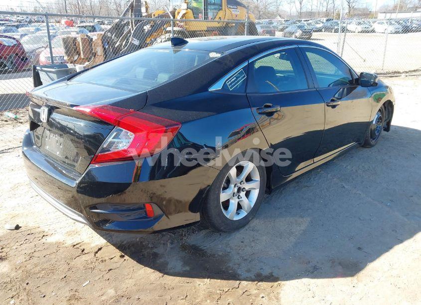 Photo 4 of 2019 Honda Civic EX (VIN 19XFC1F33KE008791)