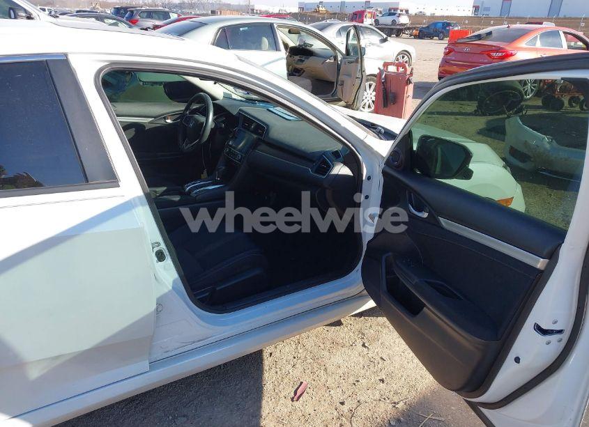 Photo 5 of 2019 Honda Civic EX (VIN 19XFC1F33KE012288)