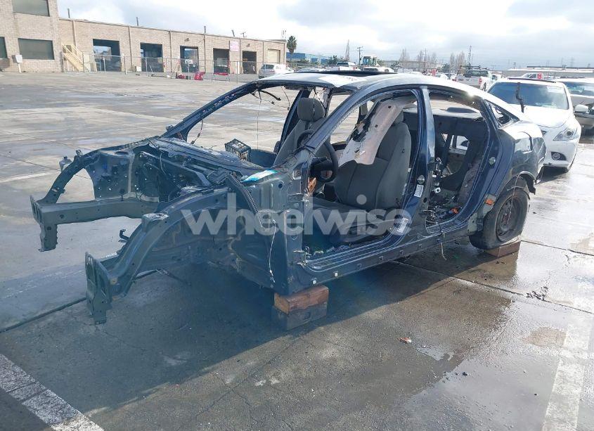 Photo 2 of 2019 Honda Civic EX (VIN 19XFC1F33KE209882)