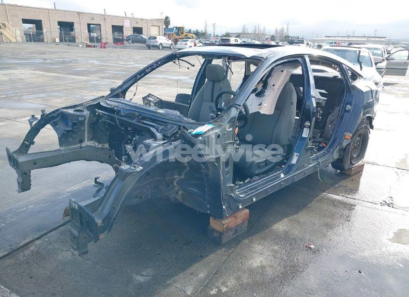 Photo 6 of 2019 Honda Civic EX (VIN 19XFC1F33KE209882)