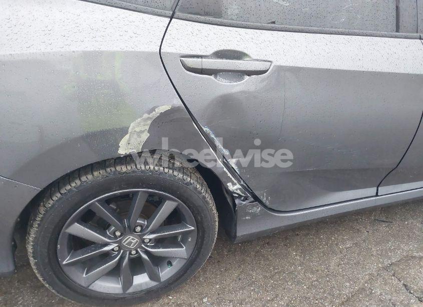 Photo 6 of 2020 Honda Civic EX (VIN 19XFC1F33LE010106)