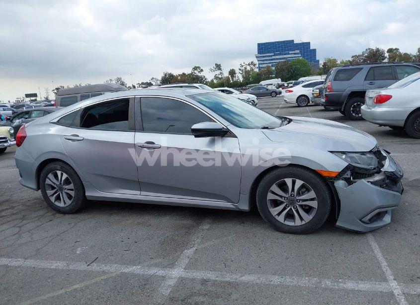 Photo 13 of 2020 Honda Civic EX (VIN 19XFC1F33LE211150)