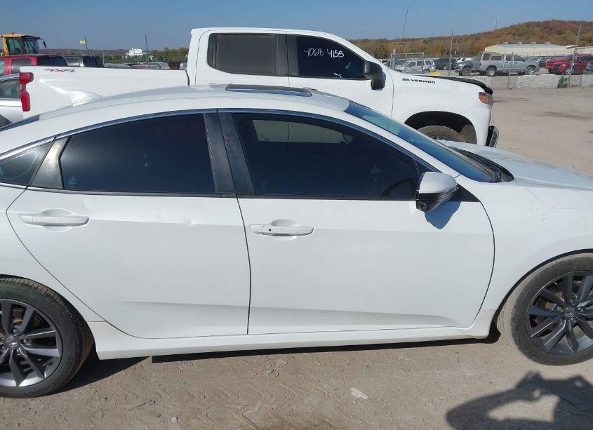 Photo 13 of 2021 Honda Civic EX (VIN 19XFC1F33ME011015)