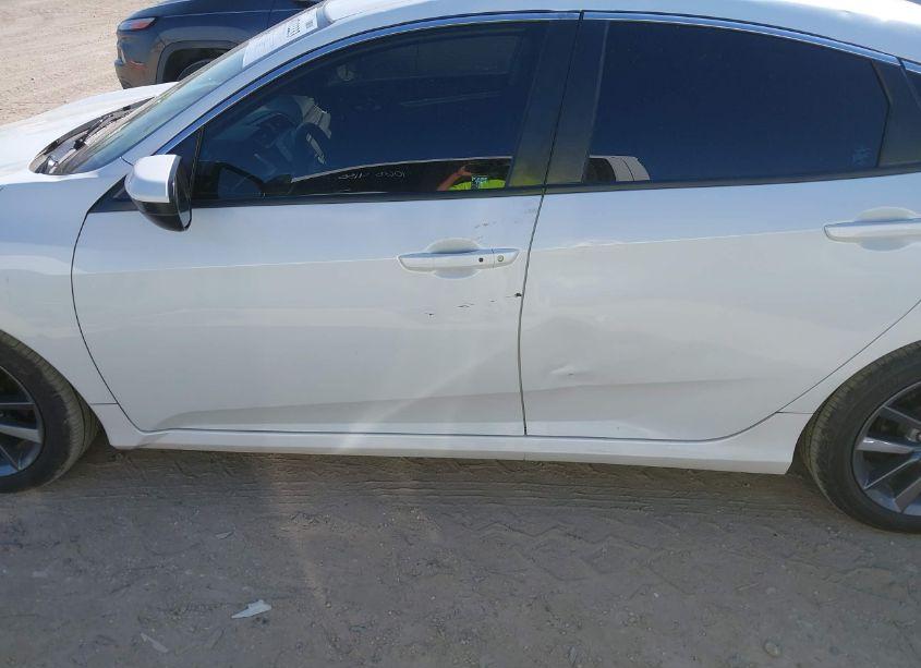 Photo 14 of 2021 Honda Civic EX (VIN 19XFC1F33ME011015)