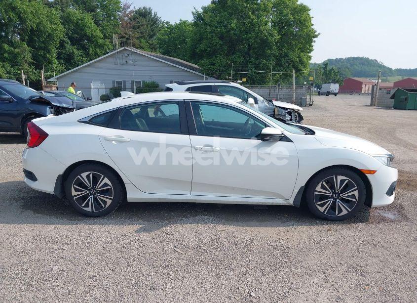 Photo 14 of 2017 Honda Civic EX-T (VIN 19XFC1F34HE213612)