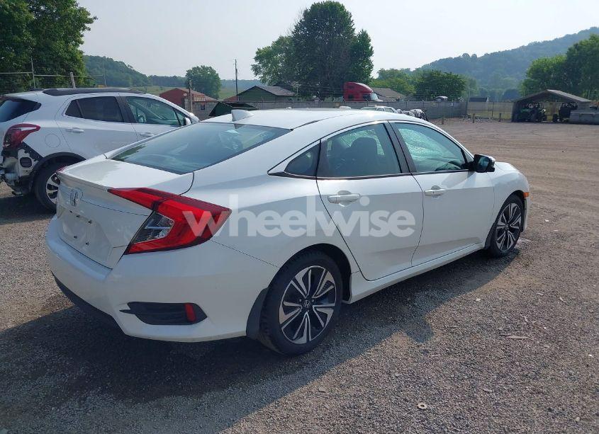 Photo 4 of 2017 Honda Civic EX-T (VIN 19XFC1F34HE213612)