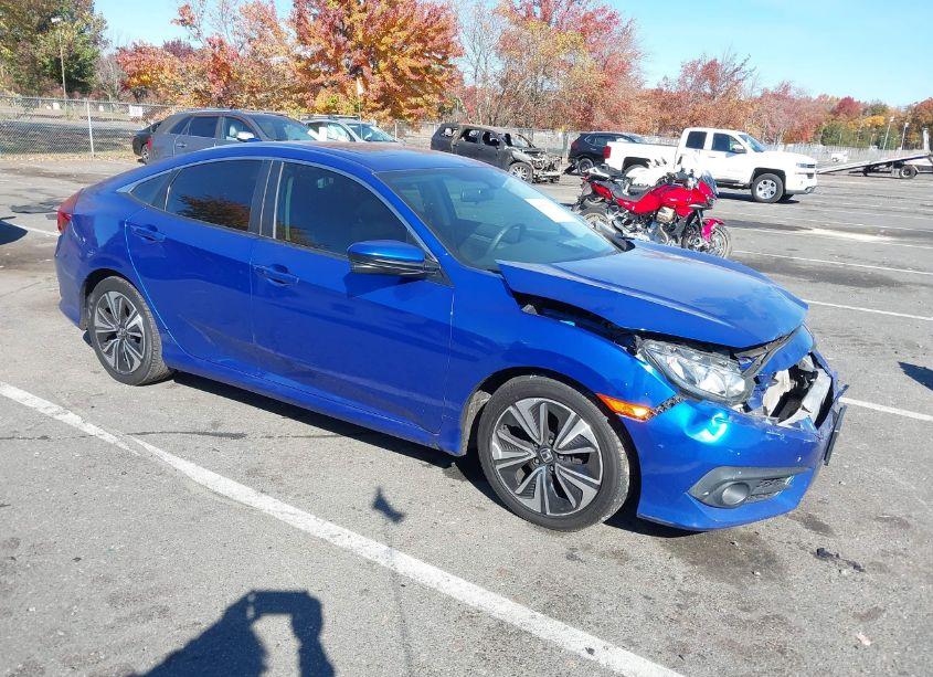2017 Honda Civic EX-T (VIN 19XFC1F34HE213982) main photo