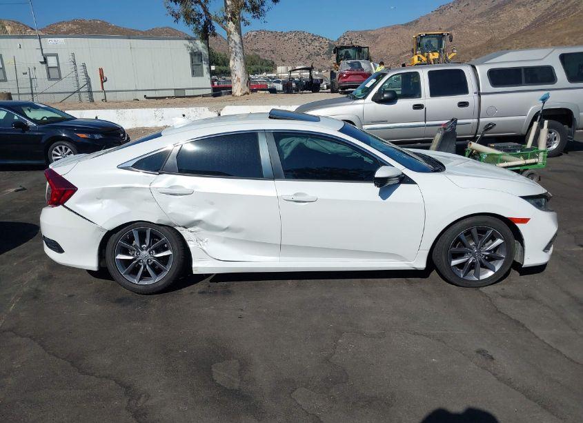 Photo 13 of 2019 Honda Civic EX (VIN 19XFC1F34KE204898)