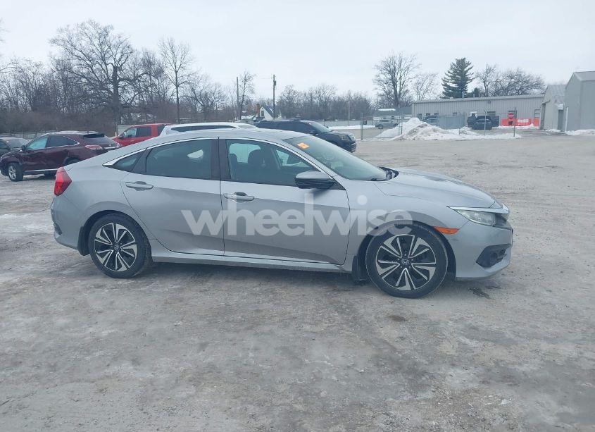 Photo 13 of 2016 Honda Civic EX-T (VIN 19XFC1F35GE009688)