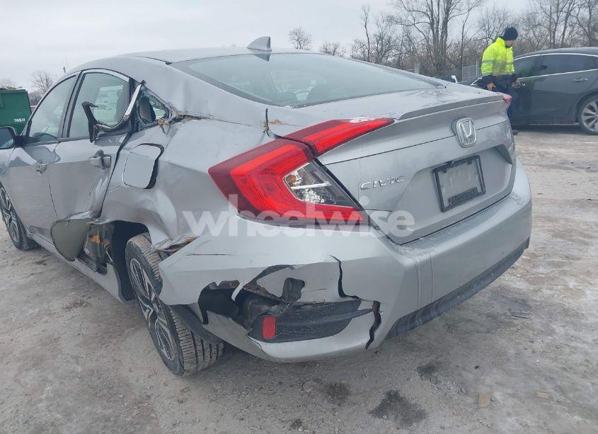 Photo 17 of 2016 Honda Civic EX-T (VIN 19XFC1F35GE009688)