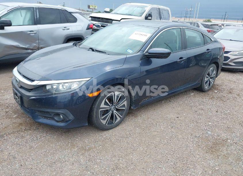 Photo 2 of 2016 Honda Civic EX-T (VIN 19XFC1F35GE044330)