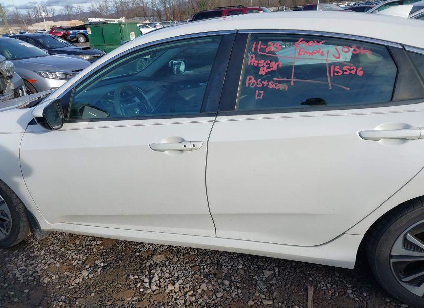 Photo 14 of 2016 Honda Civic EX-T (VIN 19XFC1F35GE223922)
